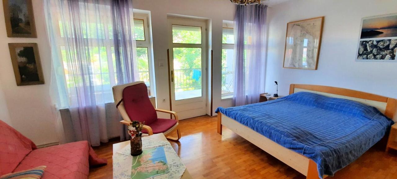 Apartmani Iskra 克尔克 外观 照片