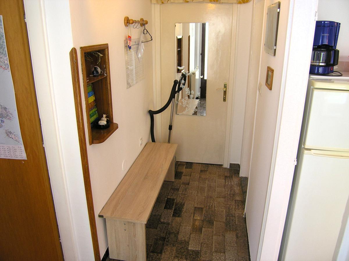 Apartmani Iskra 克尔克 外观 照片